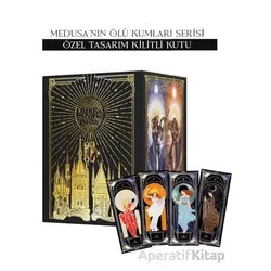 Medusa’nın Ölü Kumları Serisi - Hediyeli Kilitli Kutu - Maral Atmaca - Ephesus Yayınları